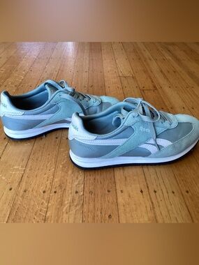 Reebok World 70 Suede & Leather Low-Top Sneakers